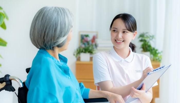 有料老人ホームで働く看護師の仕事内容