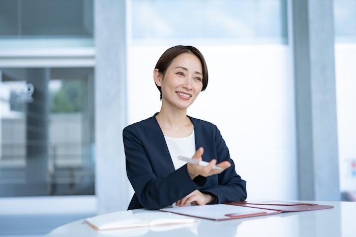  看護師の面接の逆質問で何を聞く？好印象の例文や準備することを徹底解説