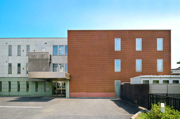 【府中市/施設/常勤】《在宅ホスピス》日勤のみで月給41万円も可☆オンコール無し！夏季・冬季休暇計6日◆最寄駅から徒歩5分☆残業少なめです♪