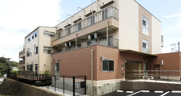 【横浜市金沢区/施設/常勤】★想定年収500万円★オンコールは出動ほぼなし！医療費補助やレジャー施設割引など福利厚生充実◇幅広い世代の看護師さま活躍中♪