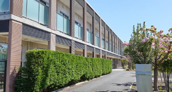 【大和市/施設/常勤】月10時間程度の残業で年収500万円以上目指せる★医療費補助やレジャー施設割引など福利厚生充実♪業界トップクラス大手有料老人ホーム！