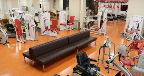 【さいたま市南区/施設/常勤】《デイサービス》残業ほぼ無し◇住宅手当・扶養手当あり◇夏季・年末年始休暇有◇手厚い配置で安心就業★ブランクある方・未経験者歓迎