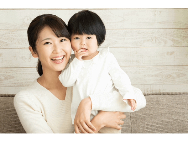 【中央区/保育園/常勤】2路線使える！駅チカ！年間休日128日♪日祝休み◆残業少なめ＆福利厚生充実で働きやすい環境♪子供の成長を見守るお仕事です☆